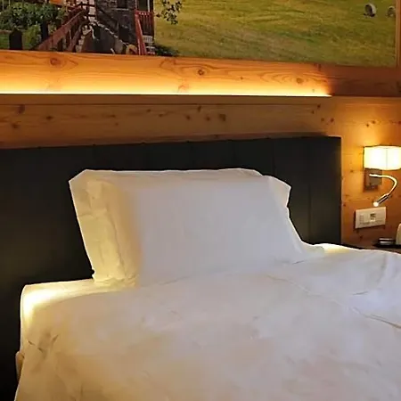 Dada Mountain Hotel