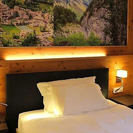 Dada Mountain Hotel