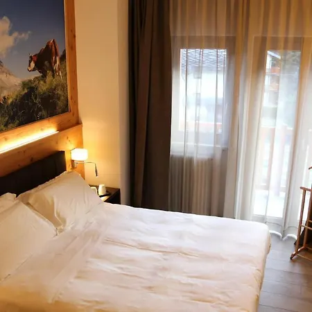 Dada Mountain Hotel
